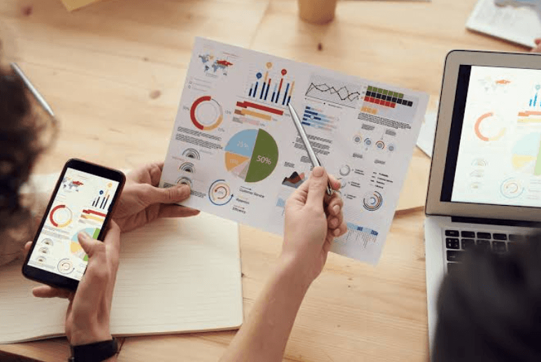 Why Outsourcing to Business Accountants Saves Time and Money